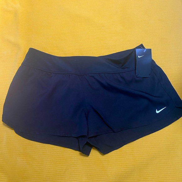 NWT MAKE OFFER Black Nike Swim Boardshort LARGE - Picture 1 of 5